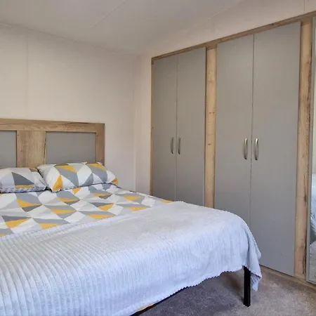 Cwtch, White Horse, Seal Bay Resort Selsey Exterior photo