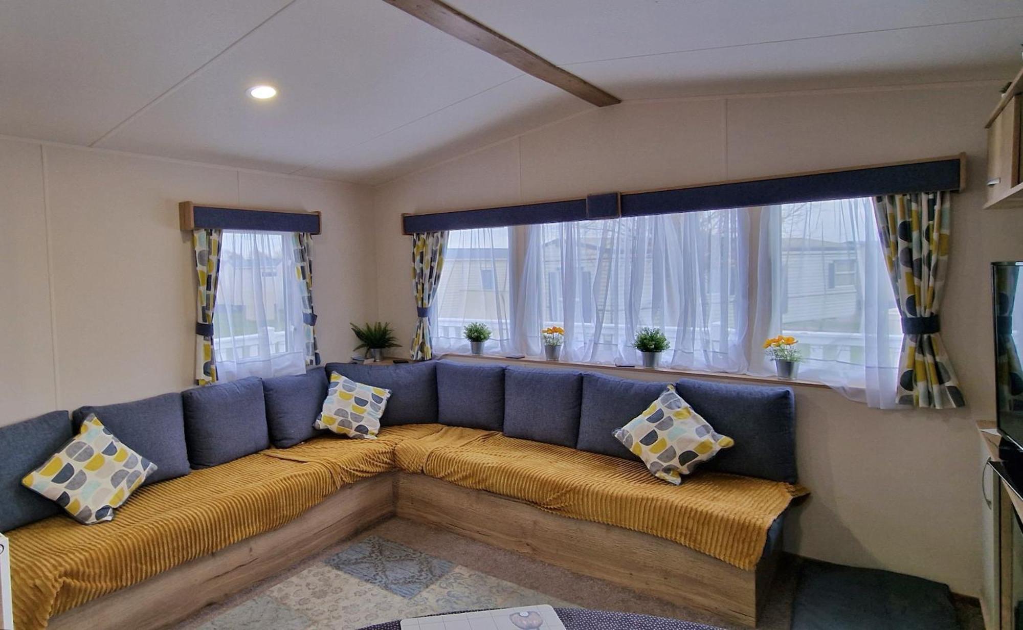 Cwtch, White Horse, Seal Bay Holiday home *